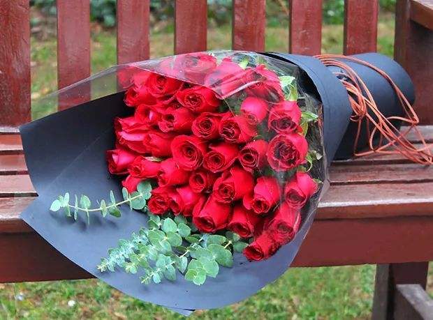 请柬男女姓名谁在左