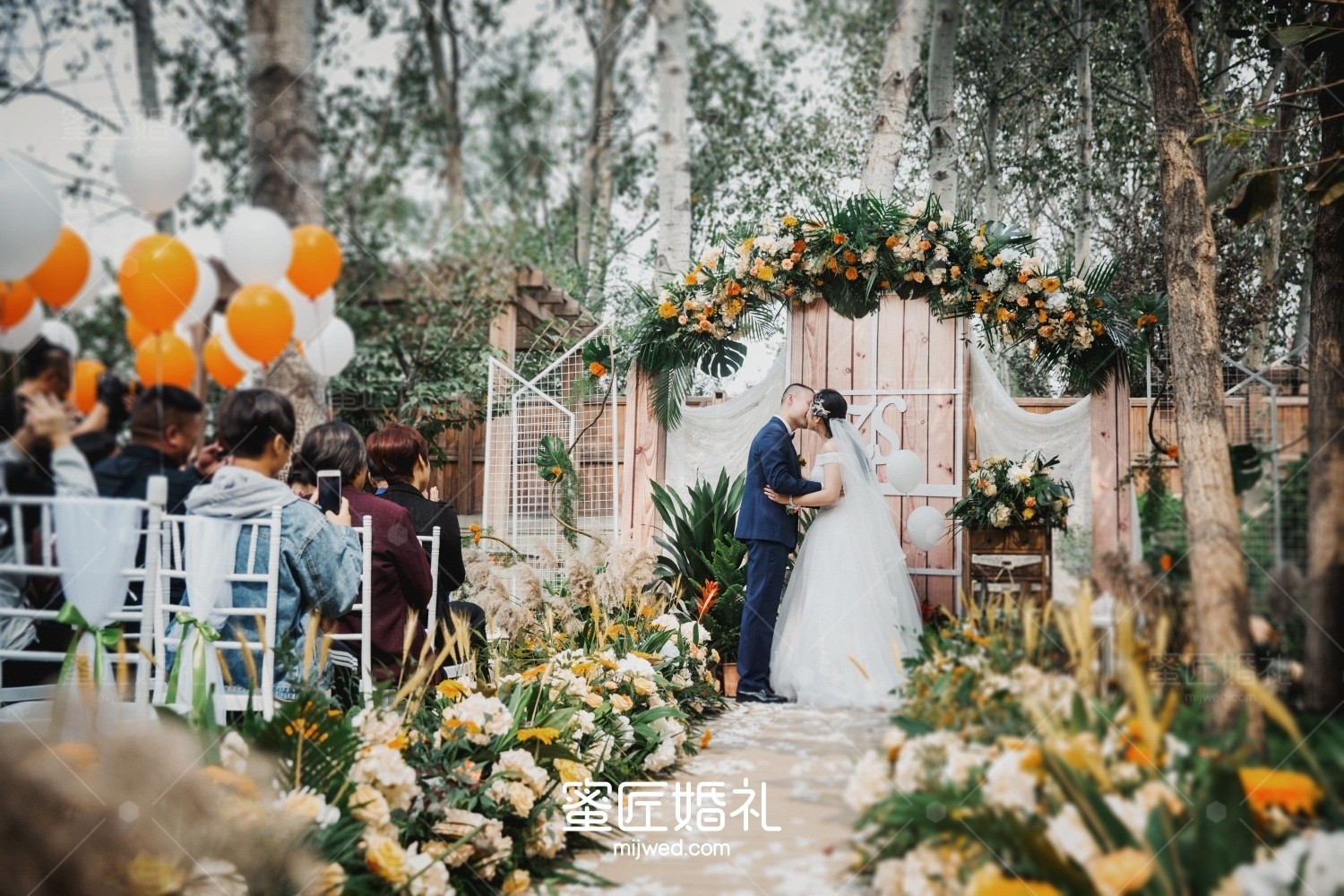 祝闺蜜订婚快乐的说说