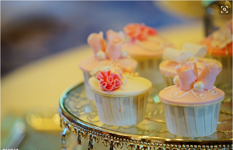 户外婚礼甜品台怎么布置 户外婚礼甜品台种类选择