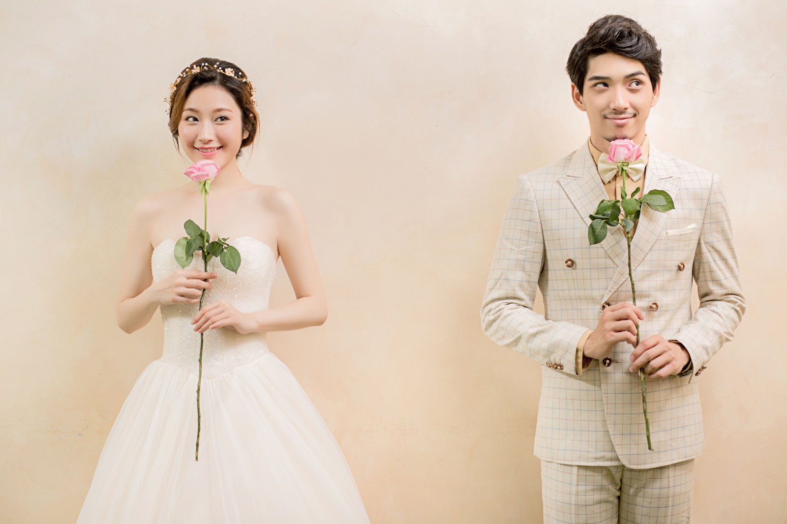 参加婚礼来的衣服搭配 为婚礼来宾敬酒穿什么