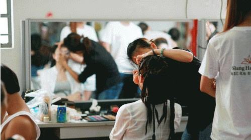 婚礼跟妆一天怎么算 婚礼跟妆前注意的问题