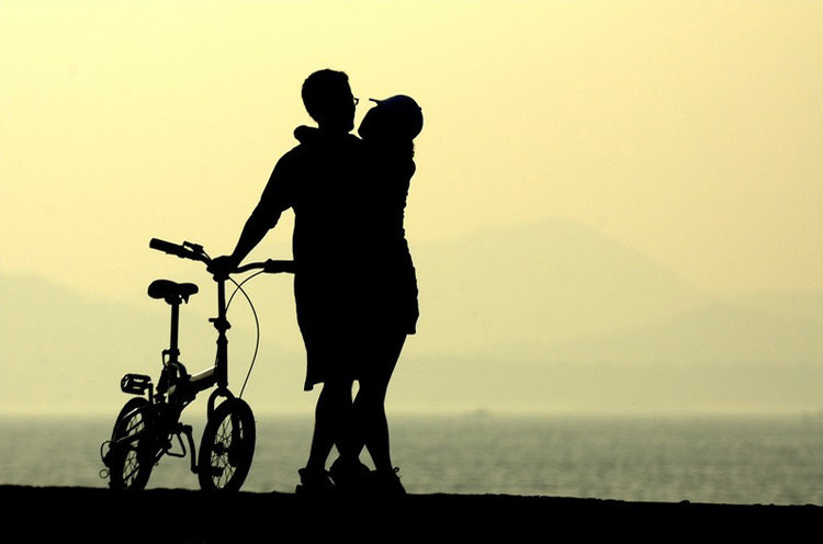 结婚纪念送哪些花 结婚纪念对老婆说的话