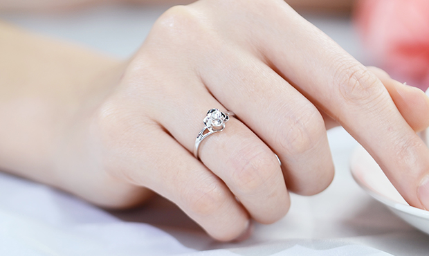 结婚对戒价格多少合适 结婚戒指一般买什么材质好又保值