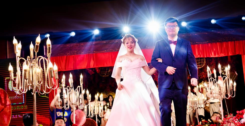 朋友结婚红包给300好吗 结婚红包给300吉不吉利