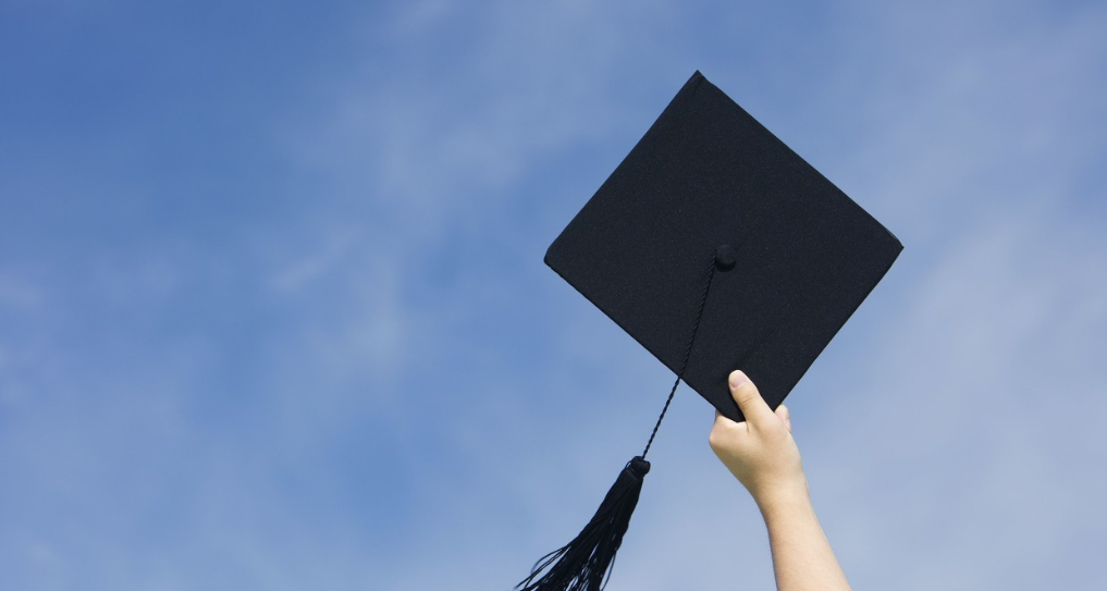 初中家长对孩子的评语 初中家长对孩子的评语20字