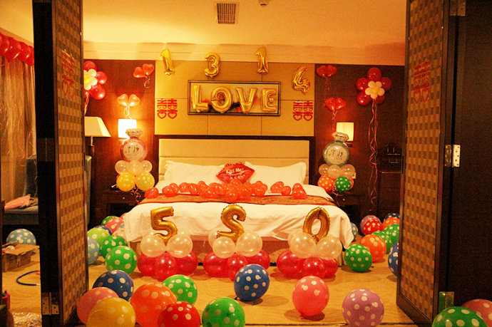 简单婚房布置气球方法 怎么用气球装饰婚房