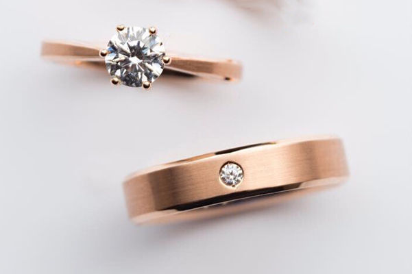 结婚戒指是买一个还是一对 结婚戒指是买几个