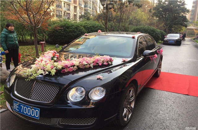 教师节婚车租赁价目表 教师节婚车车队价格表