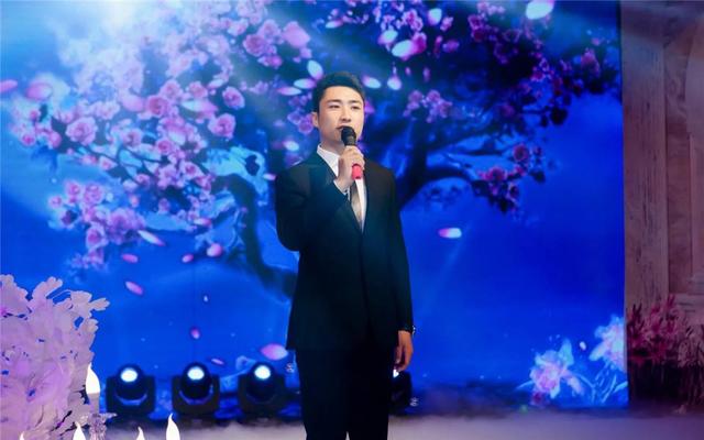 国庆婚礼证婚人台词