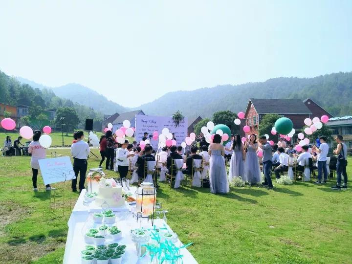 中式婚礼司仪词 中秋中式婚礼司仪词