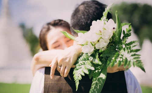 在朋友圈晒戒指怎么写 在朋友圈晒婚戒怎么写