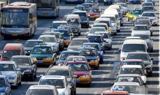 夫妻国庆回家堵车的心情短语