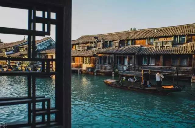 适合情侣穷游的地方 比较适合情侣穷游的地方