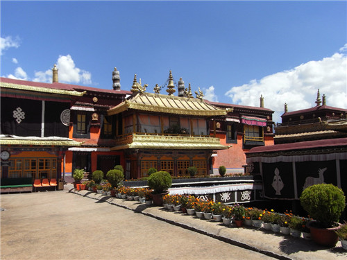 结婚纪念送什么样礼物 结婚纪念日微信感慨