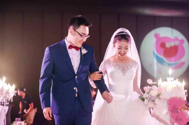 国庆节高端婚礼主持词