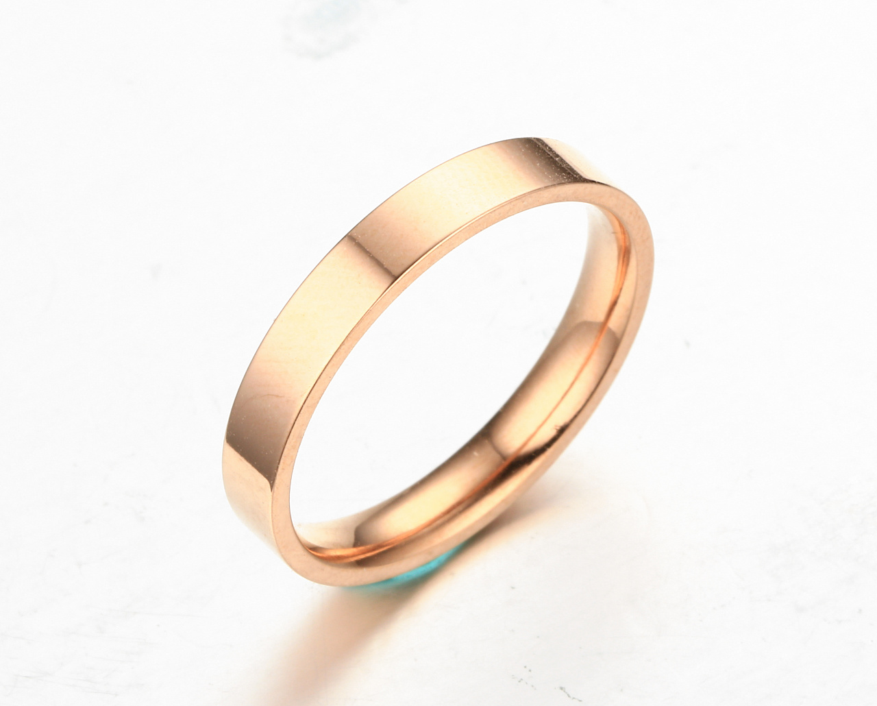 订婚戒指和三金一样吗 订婚与结婚戒指有什么区别