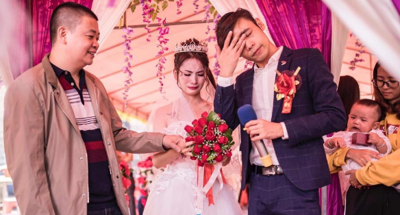 新婚女方父亲致辞经典 女方父亲新婚致辞简短