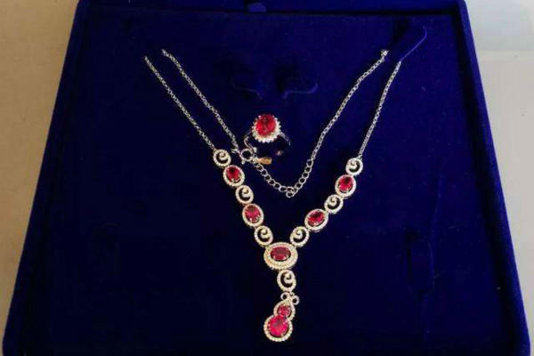 结婚纪念日送老公礼物排行榜 关于结婚纪念日的说说大全