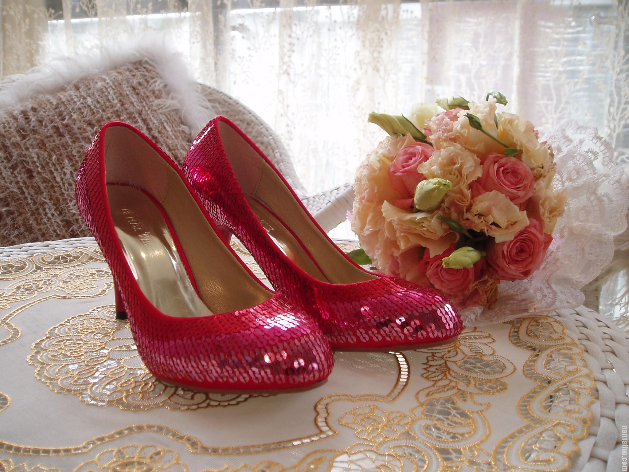 婚鞋是藏一对还是一只 婚鞋要怎么藏