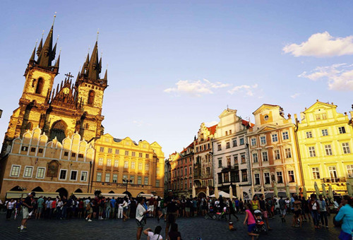 结婚纪念日怎么算一年 婚纪念日是领证那天还是婚礼那天