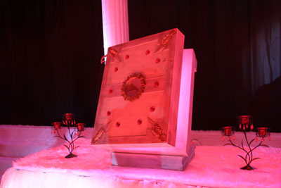 结婚邀请短信注意什么 不同造型的婚礼请柬推荐