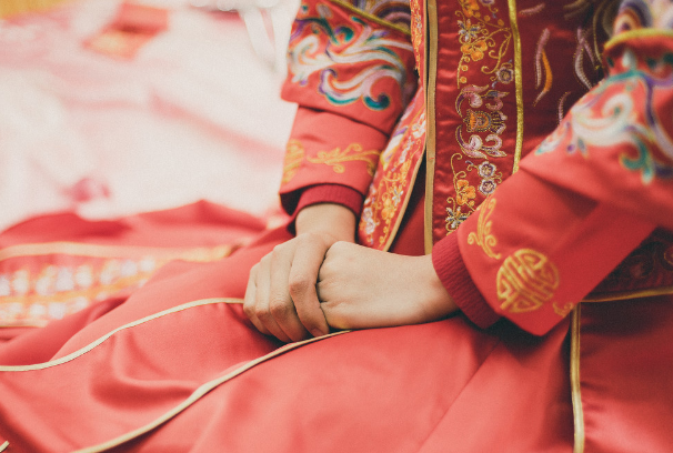 结婚订门帘口诀 结婚挂门帘怎么说