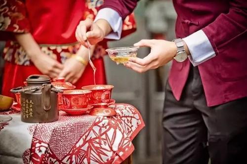敬茶红包一般给多少 婚礼敬茶给多少钱