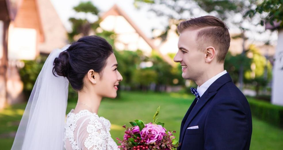 母亲婚礼致辞弄哭所有人 母亲婚礼致辞感动全场