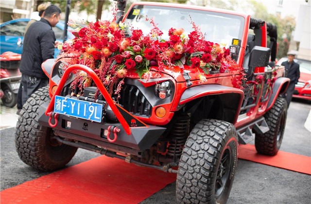 婚车白色的可以吗,婚车颜色有什么讲究