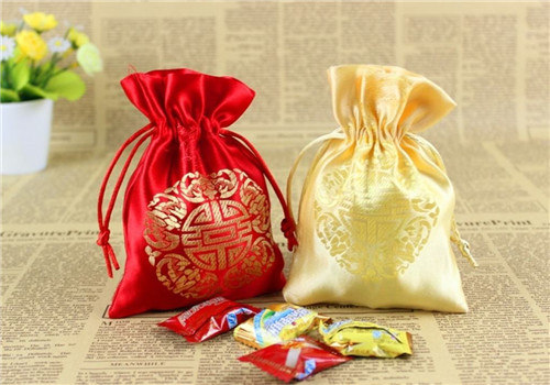 结婚只发糖不请客好吗 喜糖什么时候发