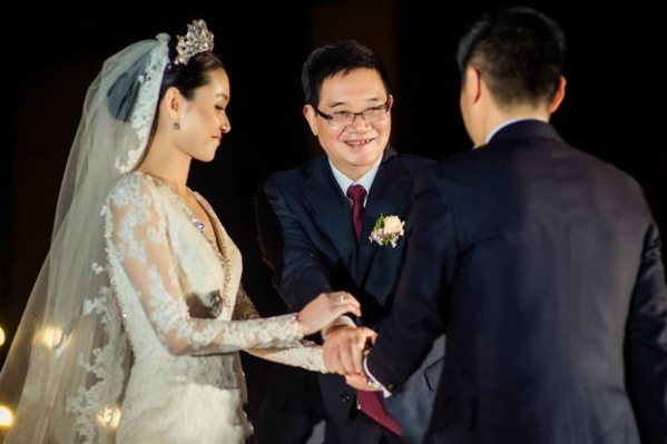 新娘结婚当天发型图片 新娘结婚当天造型图片