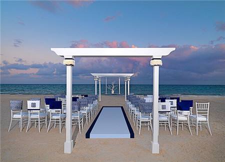 海边婚礼现场布置