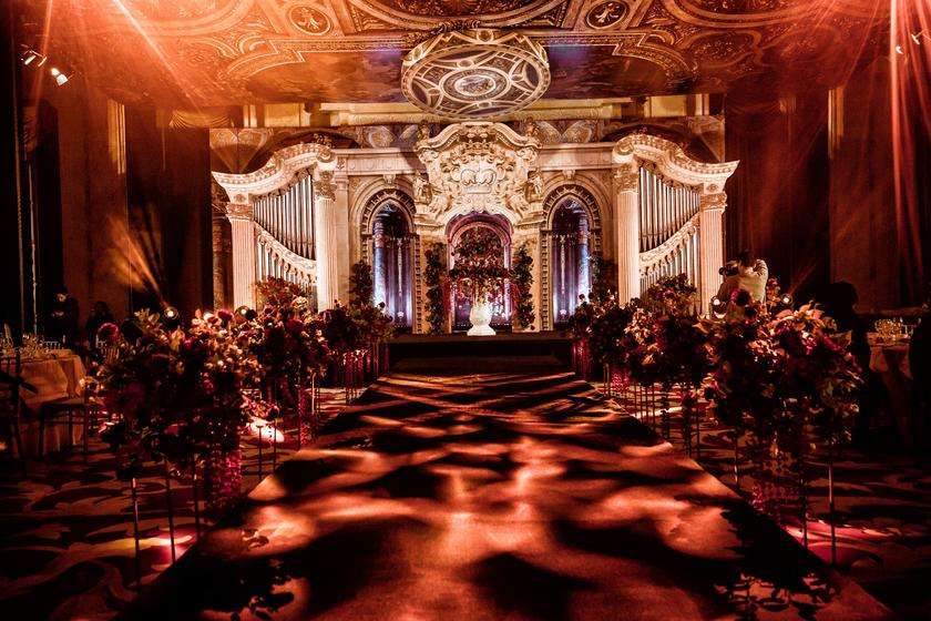 婚礼现场舞台布置