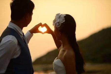 夫妻假期开始了怎么发朋友圈