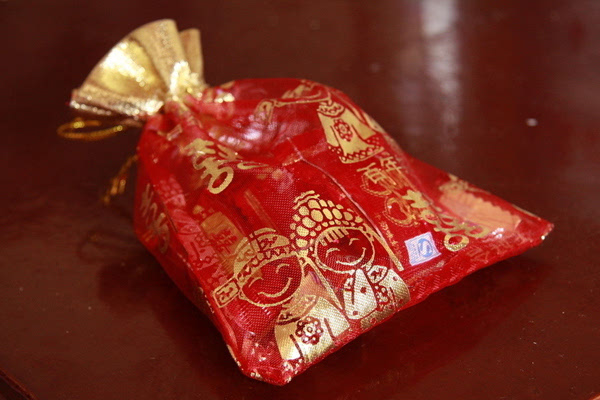 订婚喜糖什么时候发 喜糖有什么禁忌