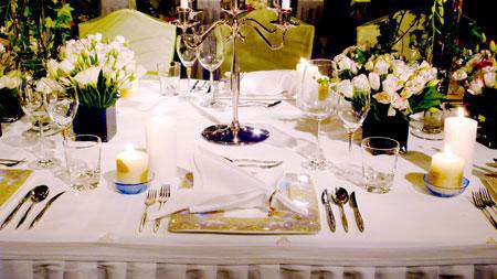 婚礼场地鲜花布置