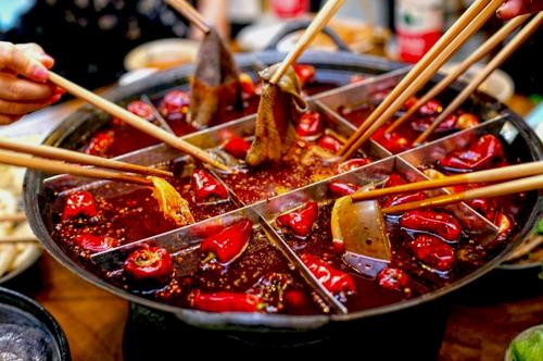 和老公一起吃火锅的心情说说 晒吃火锅的简单句子