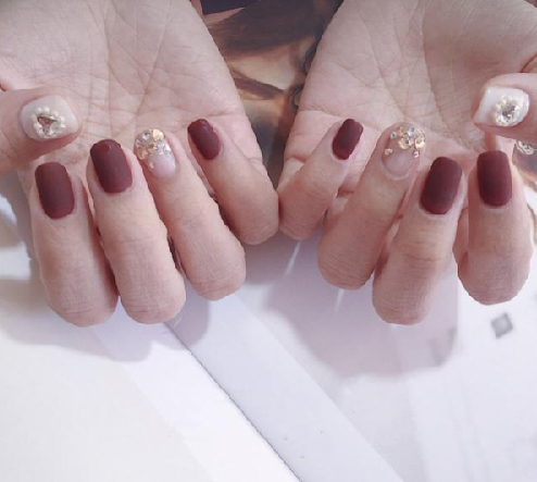 美甲常用的几种颜色 常见的美甲有哪些色系