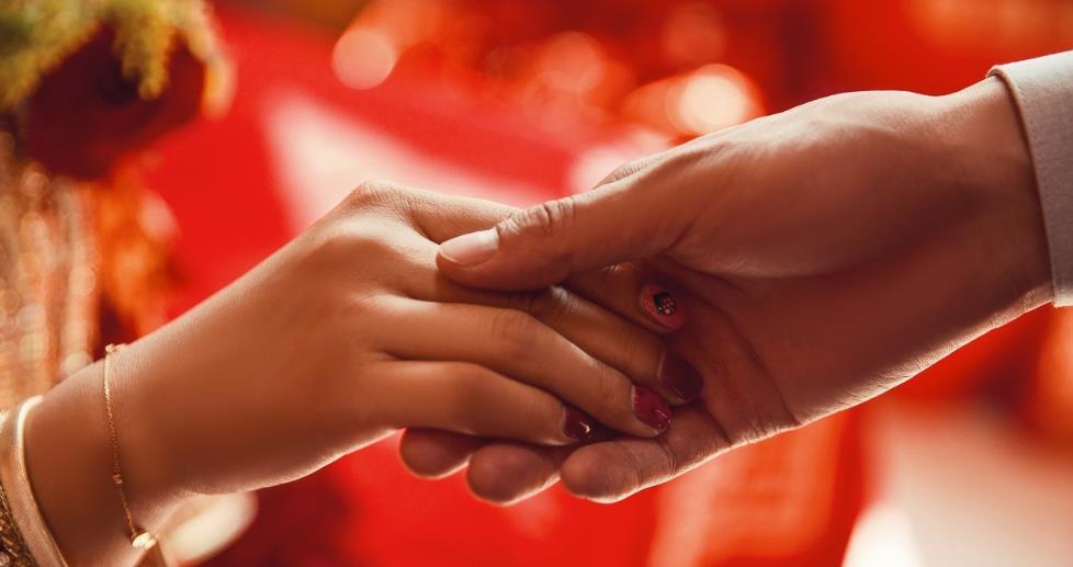 因为彩礼分手怎么处理 收了彩礼不结婚怎么办