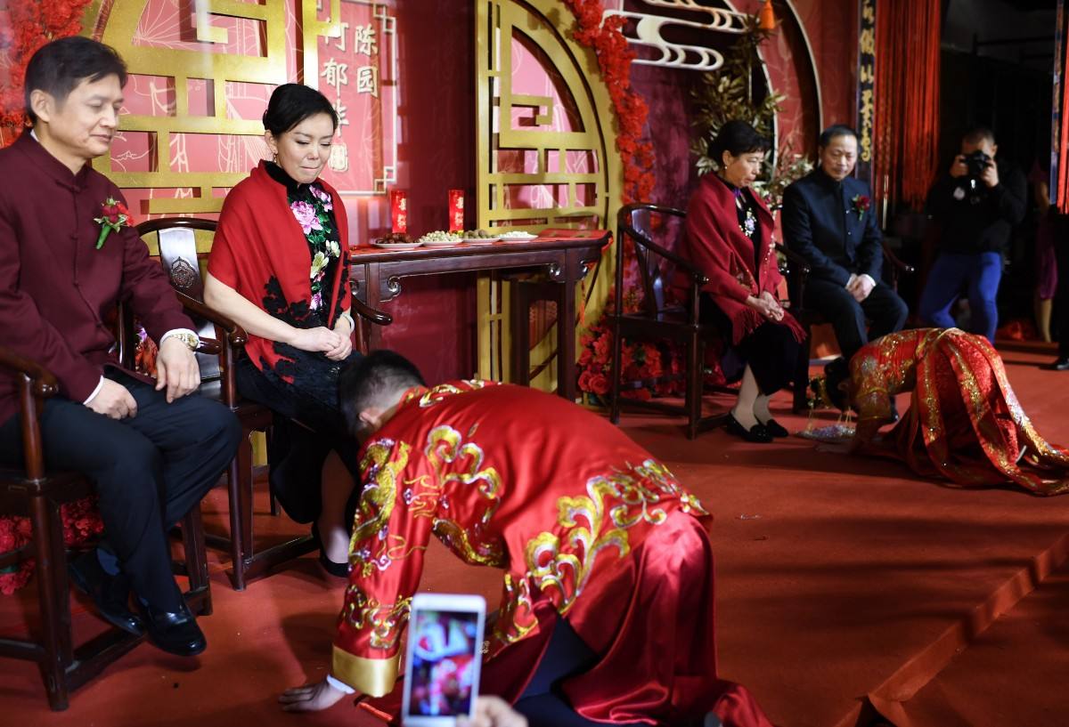 婚礼父亲穿什么衣服