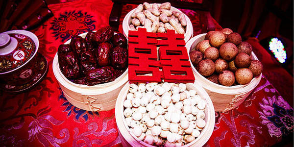 嫁女请柬怎么写短信 女儿出嫁请帖怎么写