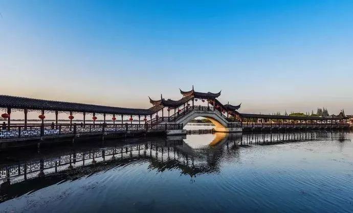 爱上旅游的心情的句子 爱上旅游唯美的句子