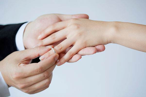 婚礼新娘给新郎感人的信 婚礼当天给老公的一封信