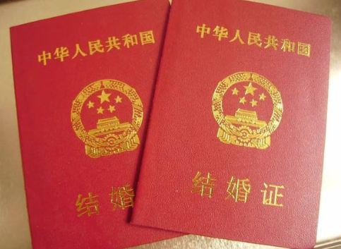 中国婚姻法规定男女结婚年龄 男女多少岁可以领结婚证