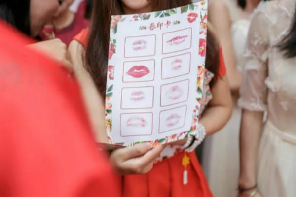 新郎接亲十问十答 新郎接亲十问十答简单