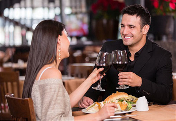 男的值不值得嫁看三点