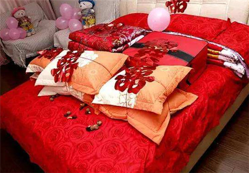 婚床禁忌有哪些呢 婚房床上放什么东西