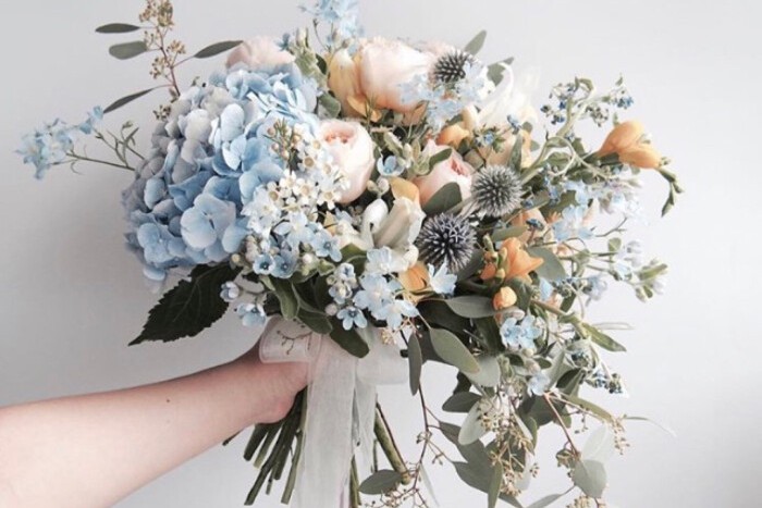 结婚当天准备几个手捧花