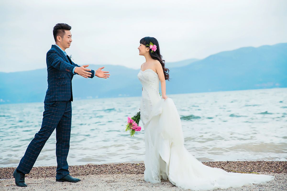 结婚当天穿2套衣服行吗