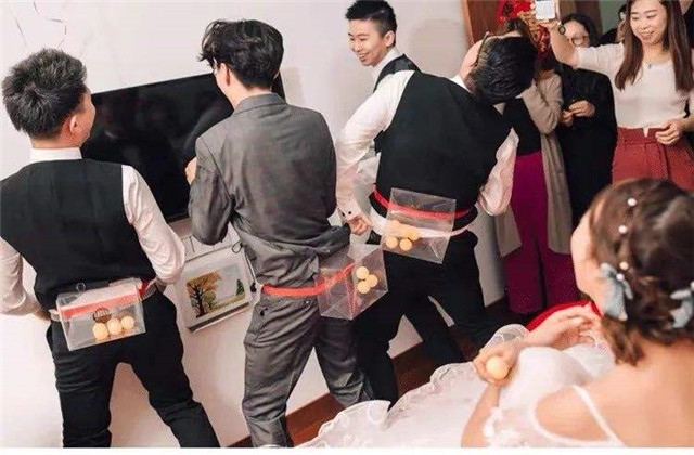 伴娘怎么整新郎红包,要给伴娘准备多少红包